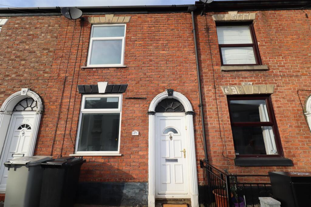 Main image of property: Park Lane, Macclesfield