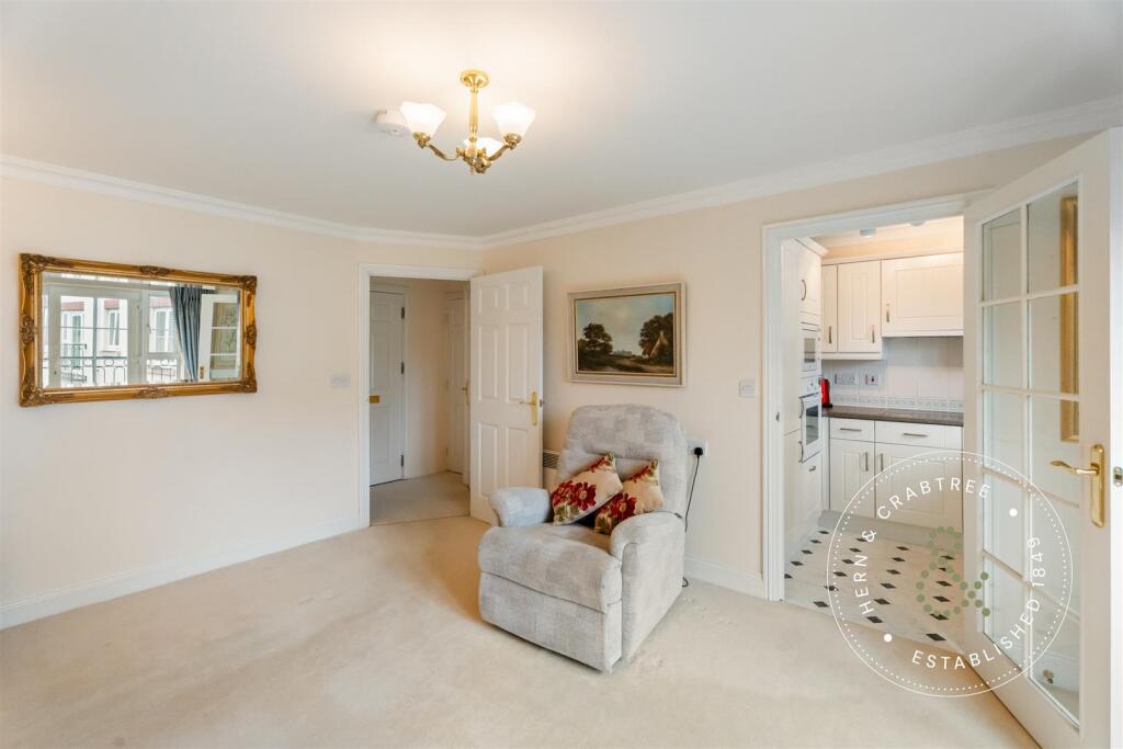 Apartment in Cardiff, Llandaff - View 4