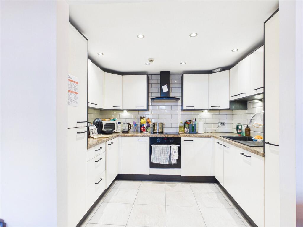 Apartment in Liverpool, Ten Streets, Vauxhall - View 4