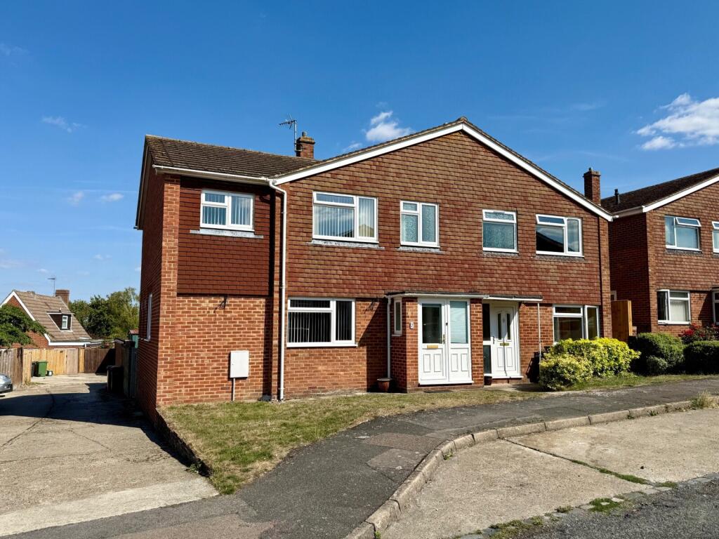Main image of property: Field Gardens, East Challow, Wantage, Oxfordshire, OX12