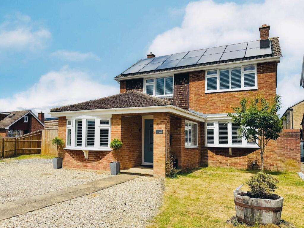 Main image of property: Icknield Close, Didcot