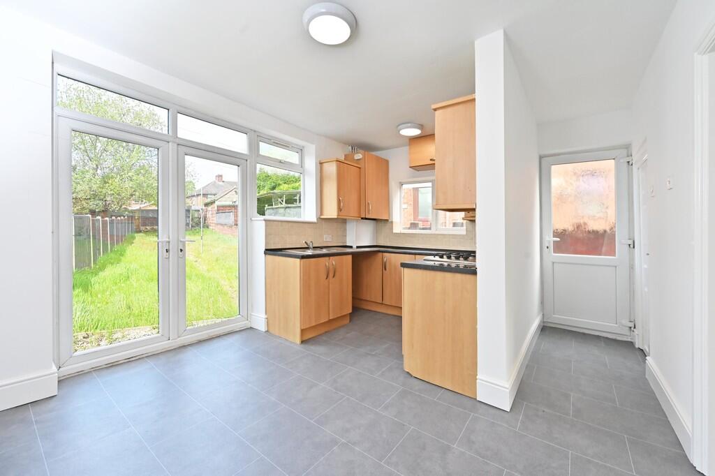 Werrington Road, Bucknall, Stoke-on-Trent photo 4