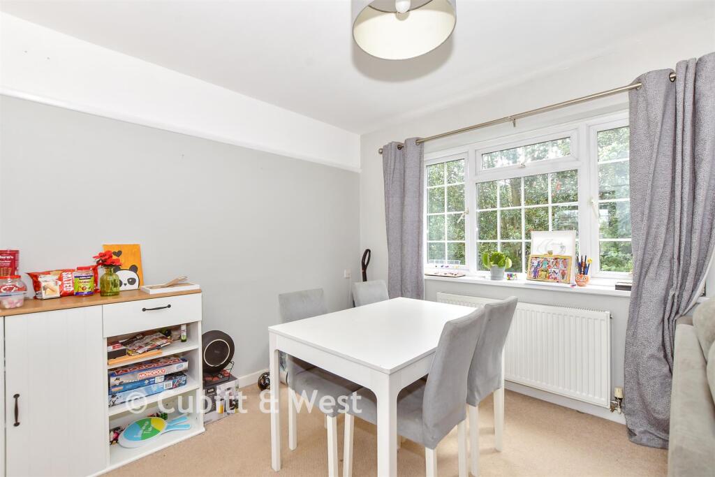 Apartment in Portsmouth - View 3