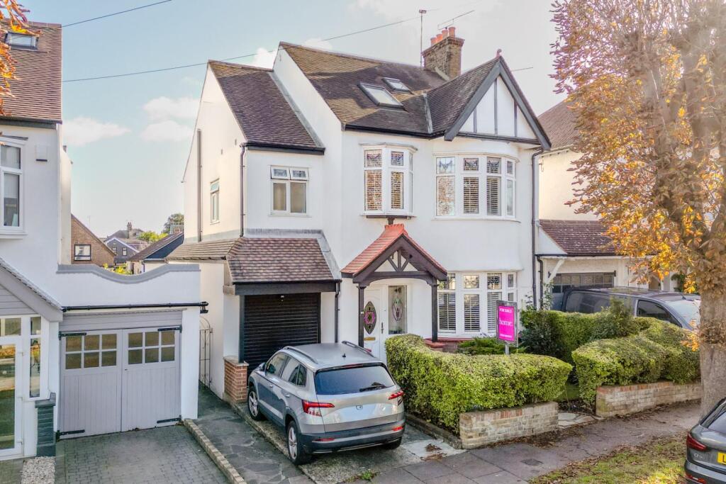 5-bed detached on Belfairs Drive, Leigh-On-Sea, £650,000