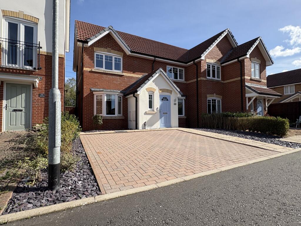 House in Stockport - View 2