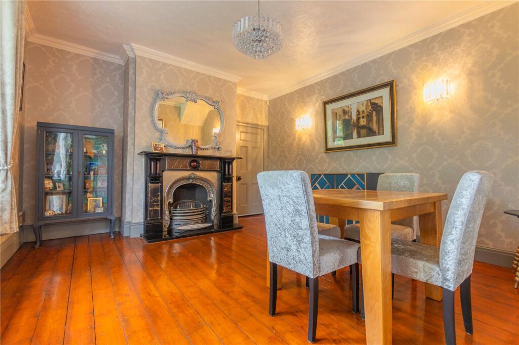 House in Oldham, Shaw and Crompton - View 5