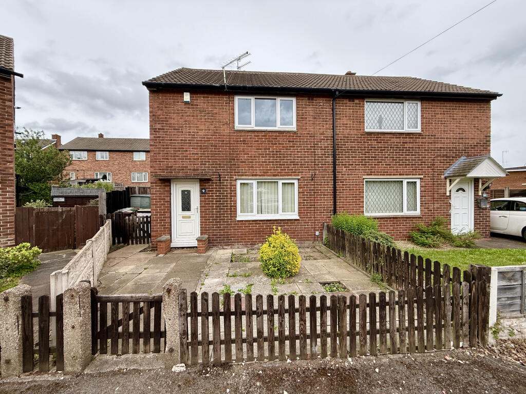 2-bed semi-detached on Moxon Square, Wakefield, West Yorkshire, £160,000