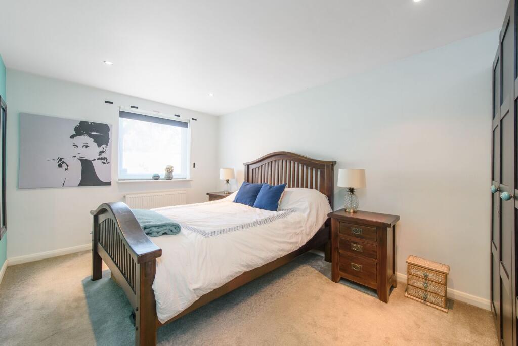 Apartment in London - View 2