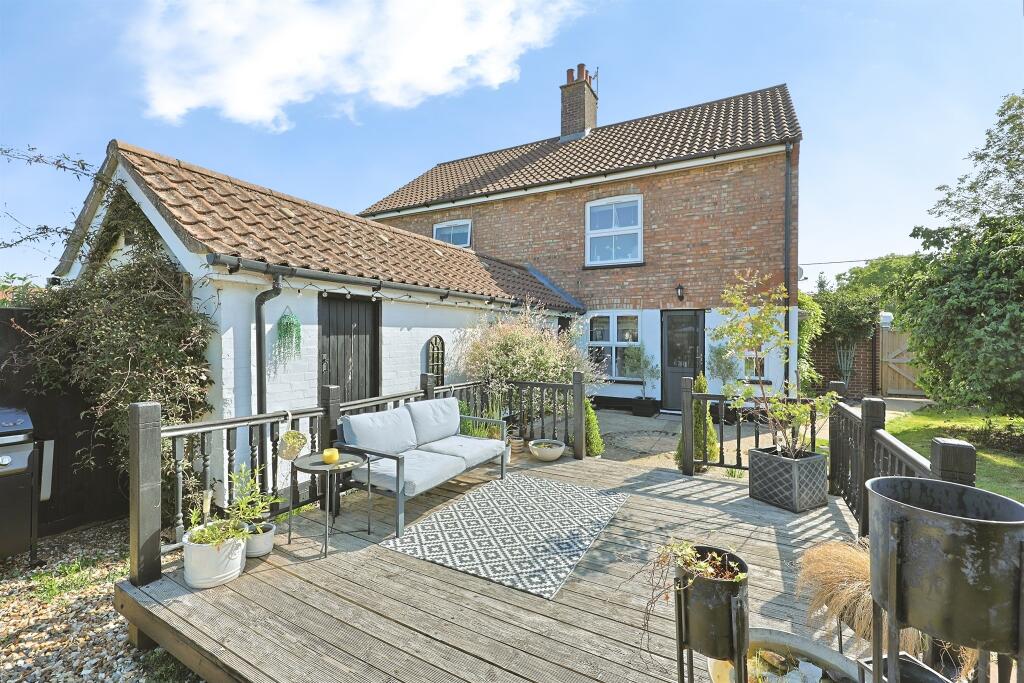 House in Breckland, Watton - View 2