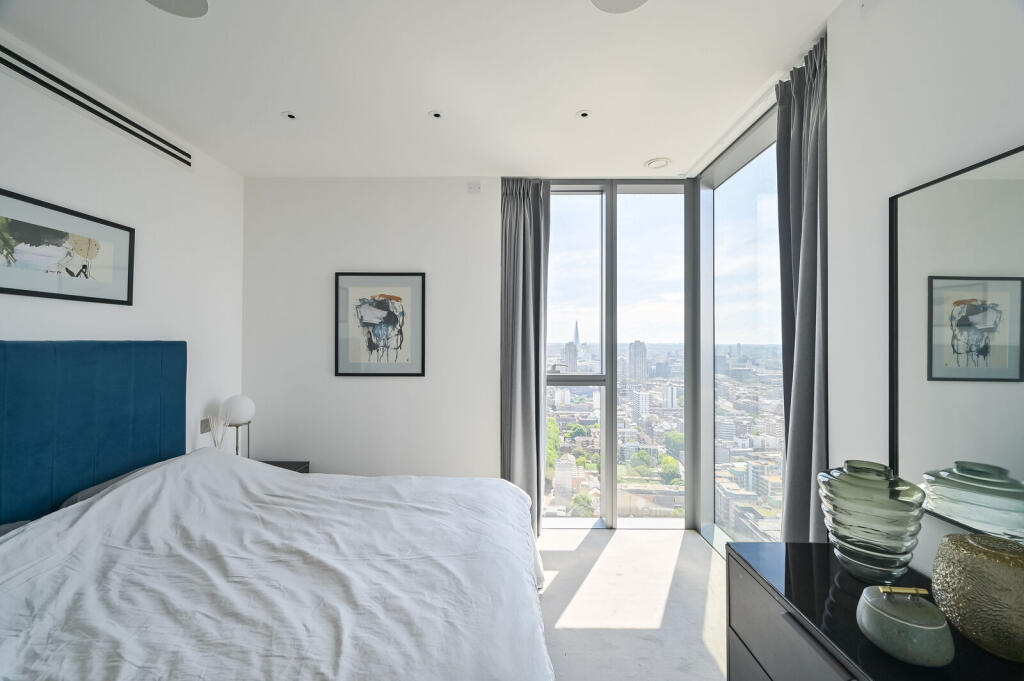 Apartment in London - More