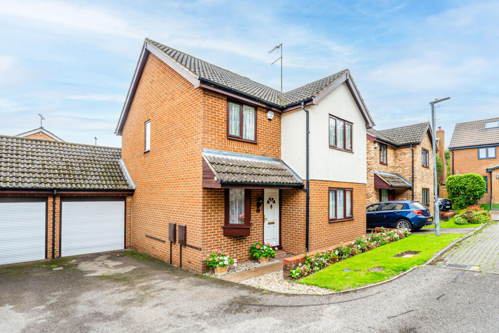 Main image of property: Darwin Close, Valley Road, St. Albans, Hertfordshire, AL3