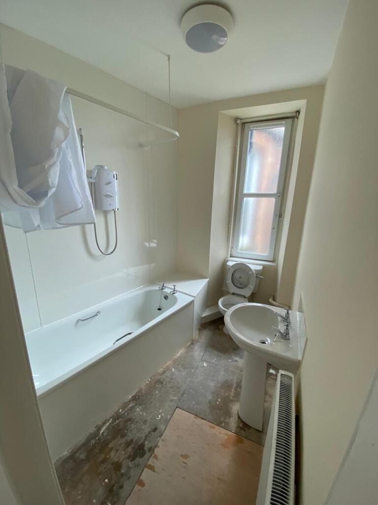 Apartment in Edinburgh - More