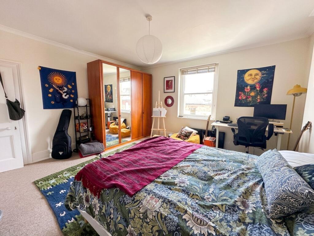 Apartment in Bristol, Clifton Village, Clifton - More
