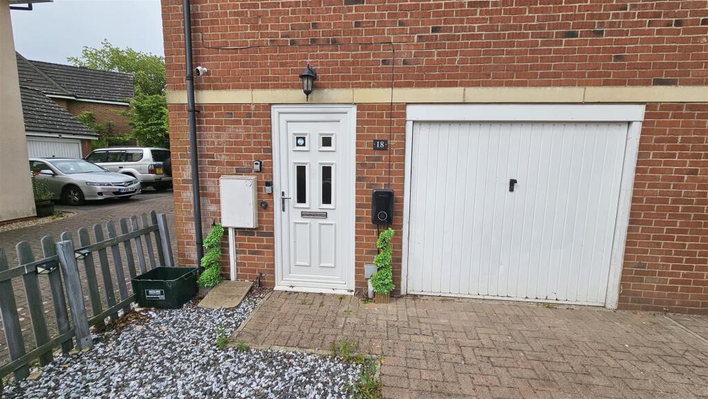 Thales Drive, Arnold photo 4