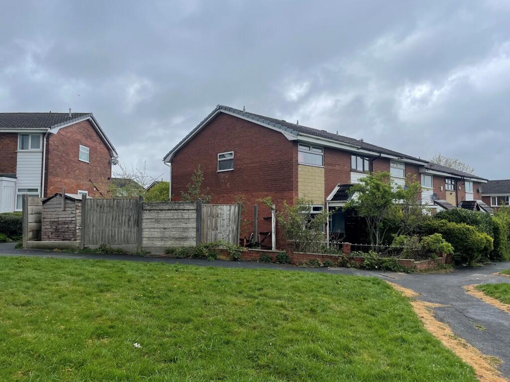 Lonsdale Walk, Orrell, Wigan, Greater Manchester. WN5 0DZ photo 2
