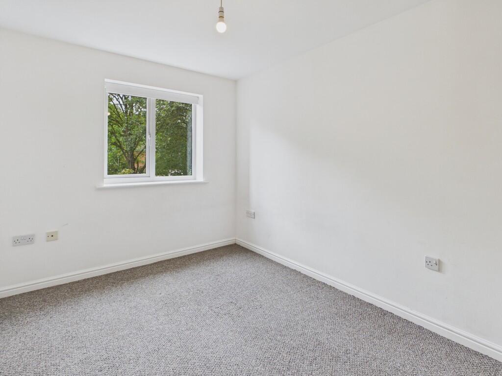 Apartment in Sheffield - View 4