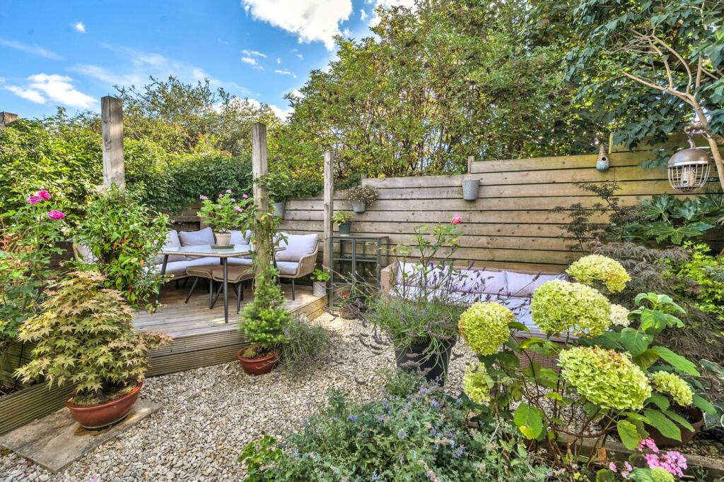 Castle Court, Shepton Mallet, BA4 photo 2