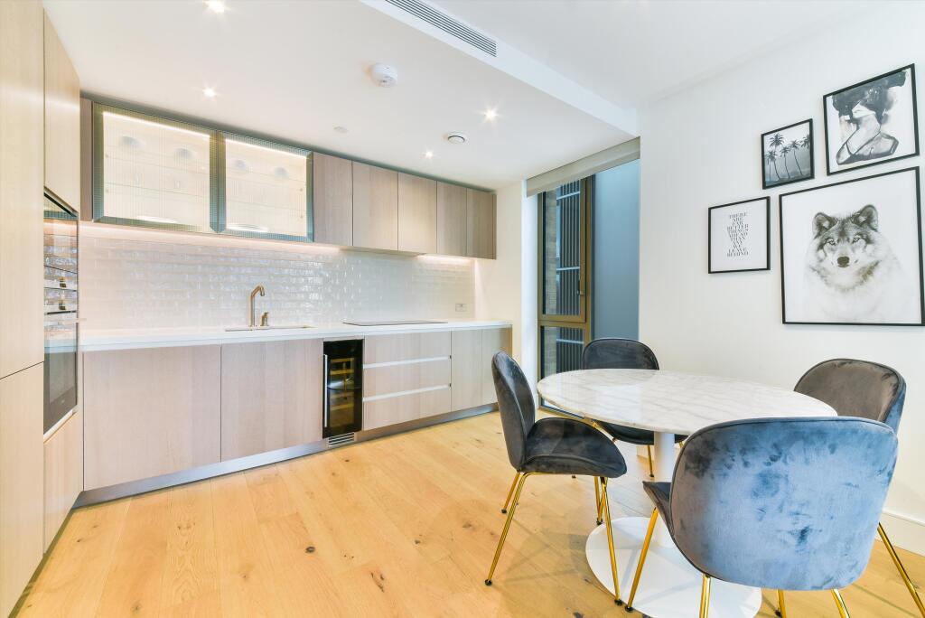 Apartment in London - View 5