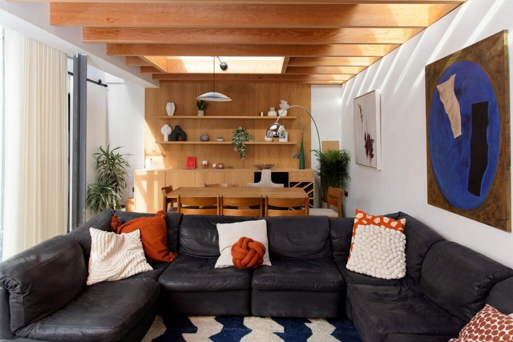 House in London - More