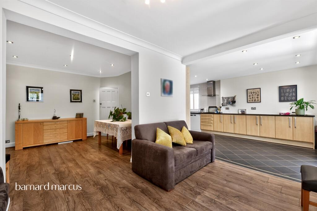House in Worcester Park - View 5