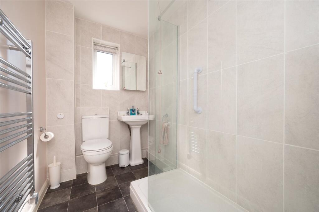 Apartment in St Albans - View 5
