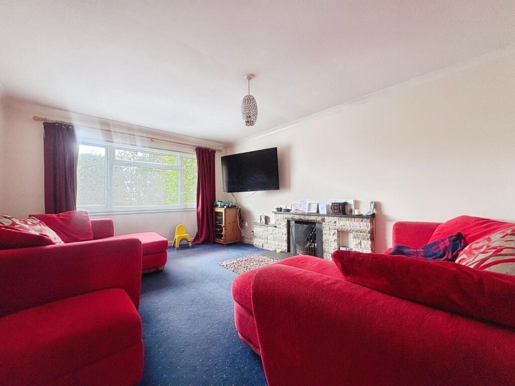 House in Waverley, Hale, Farnham - View 4