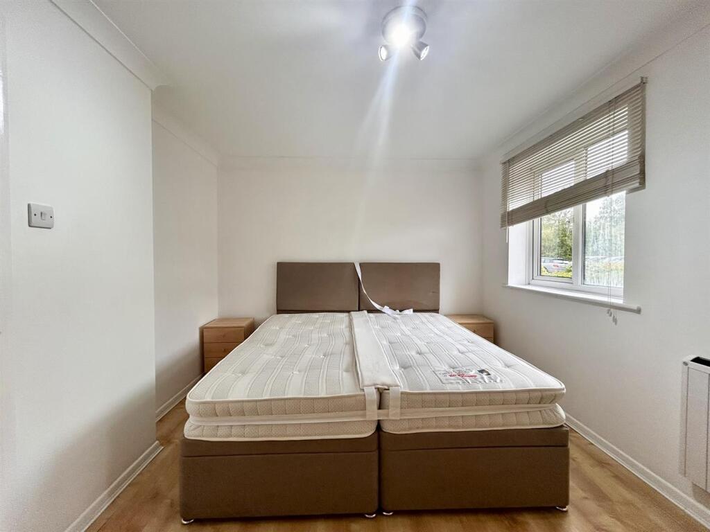 Apartment in Stevenage - View 5