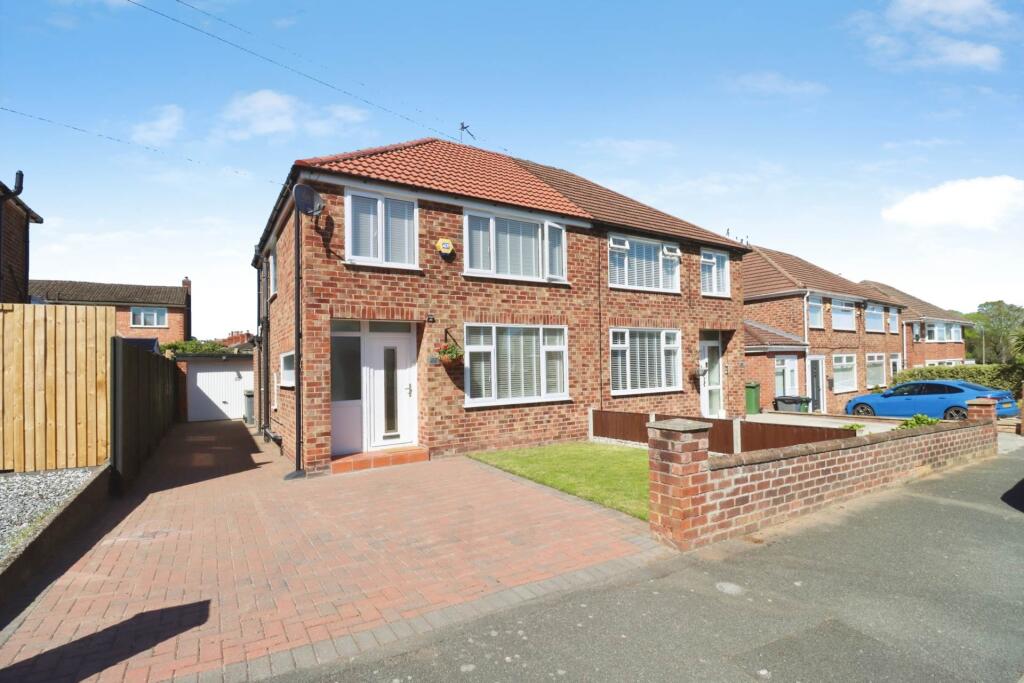 Main image of property: Teehey Close, Bebington