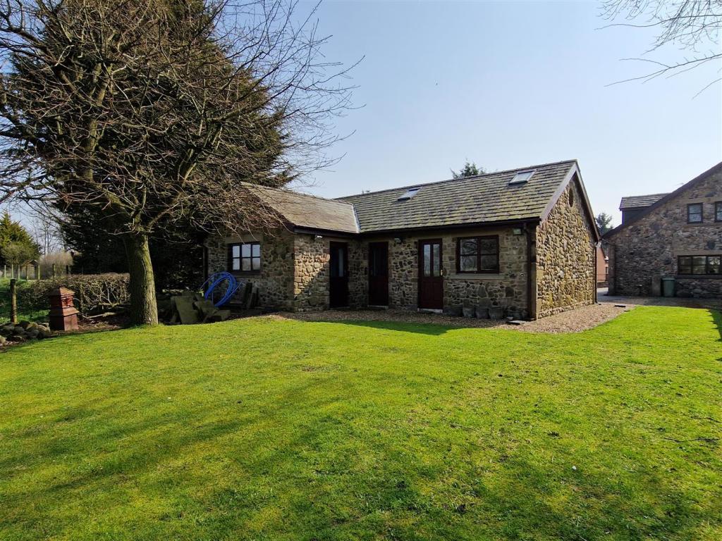 Stone Barn, Warton Lodge Farm, Preston Road, Lytham photo 2
