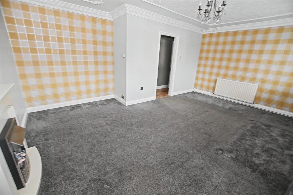 House in Castle Point, Canvey Island - View 3