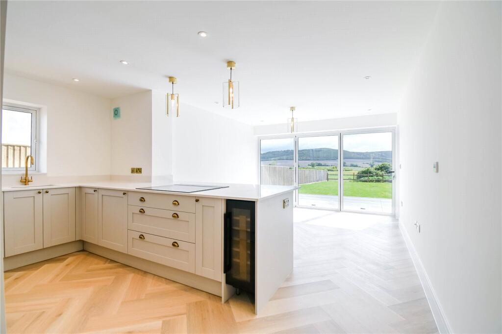 Netherstreet, Bromham, Chippenham, Wiltshire, SN15 photo 2