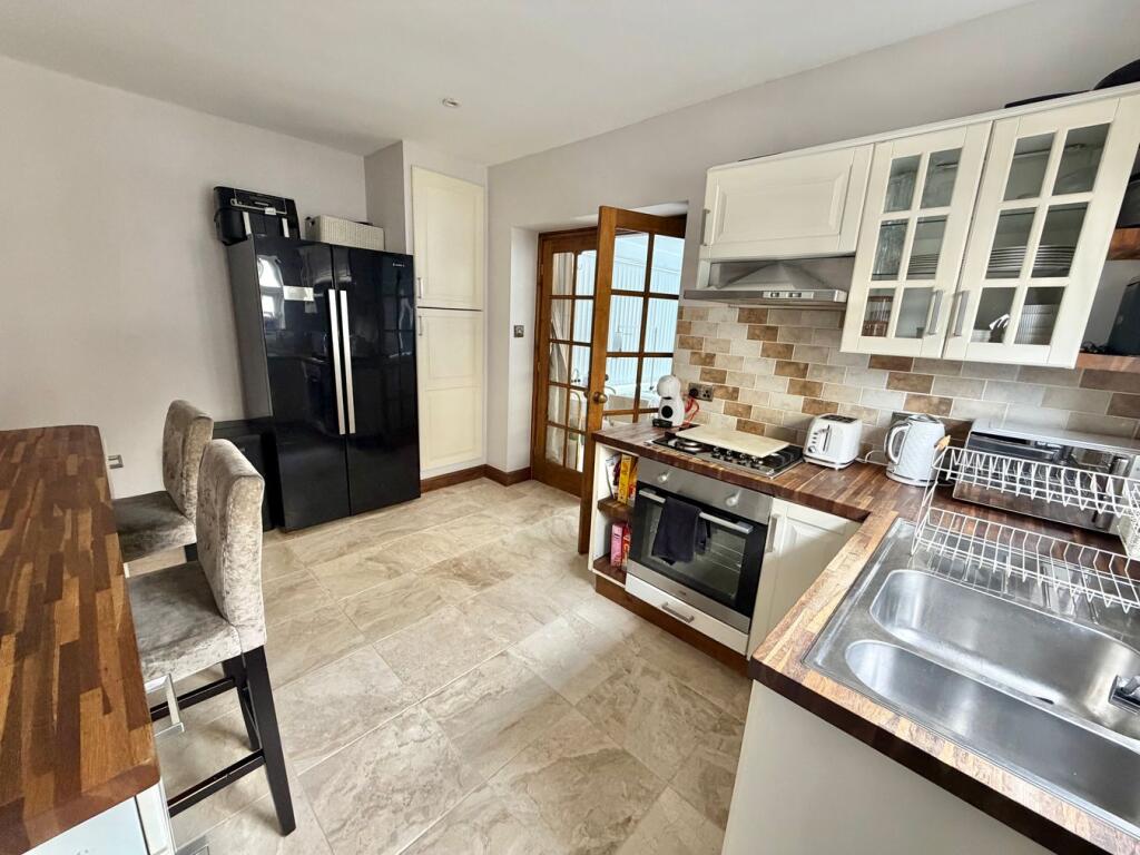 Long Lee Lane, Keighley, BD21 photo 4
