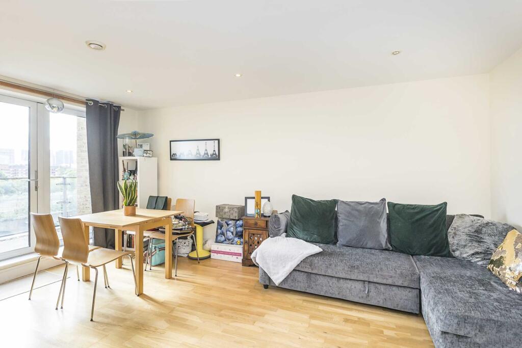 Main image of property: Cheshire Street, London, E2