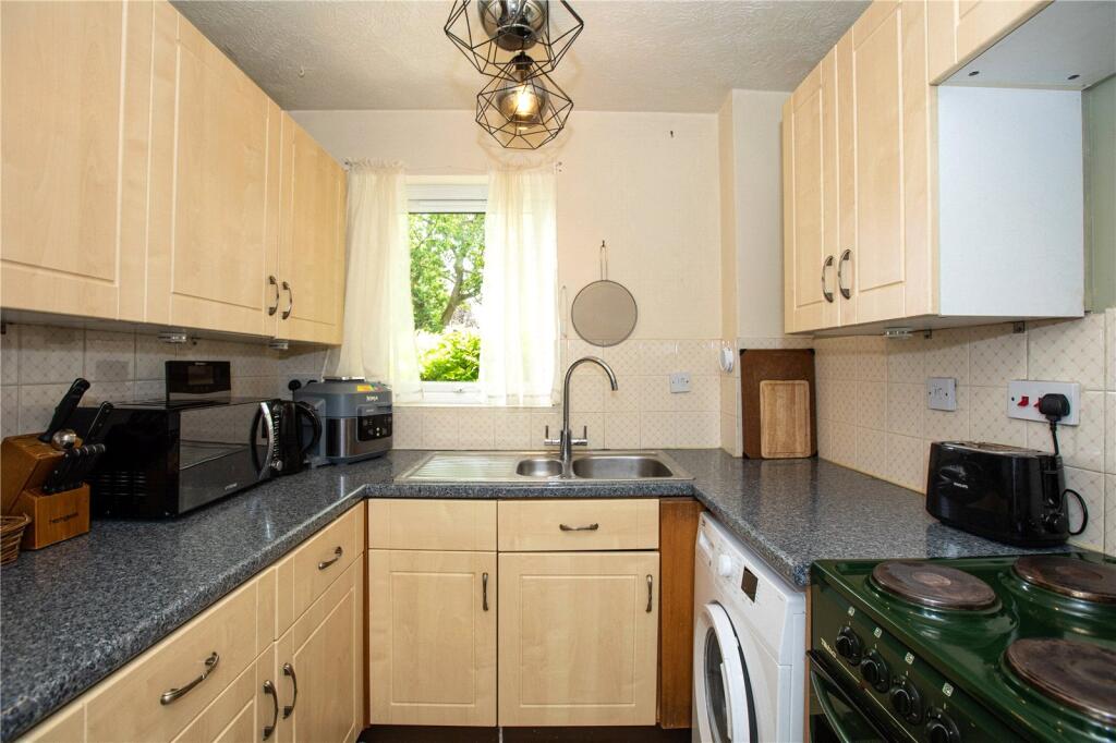 Montargis Way, Crowborough, East Sussex, TN6 - View 4