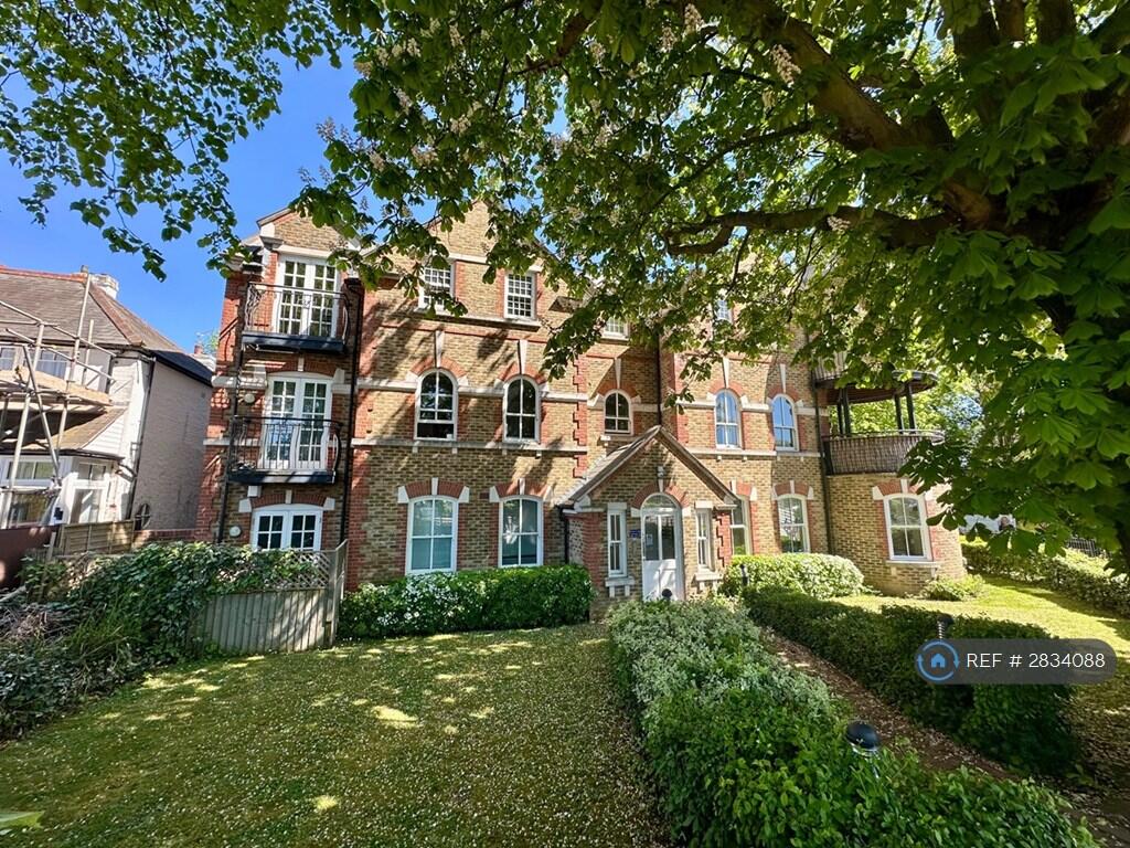 Main image of property: Hetton House, Loughton, IG10