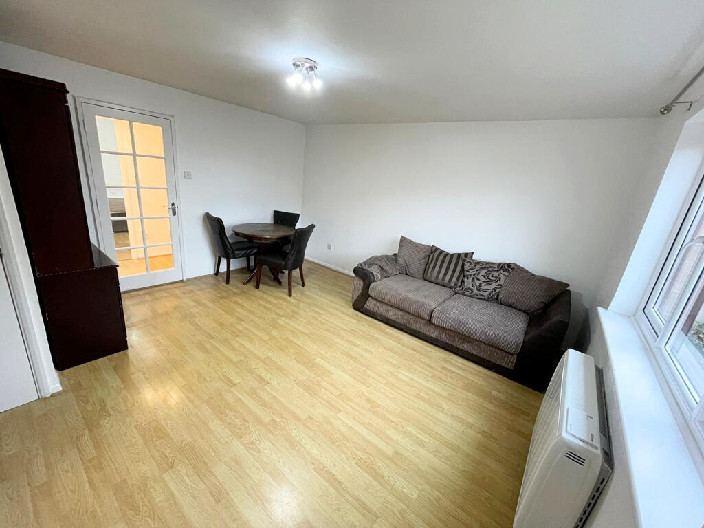 Apartment in London - View 2