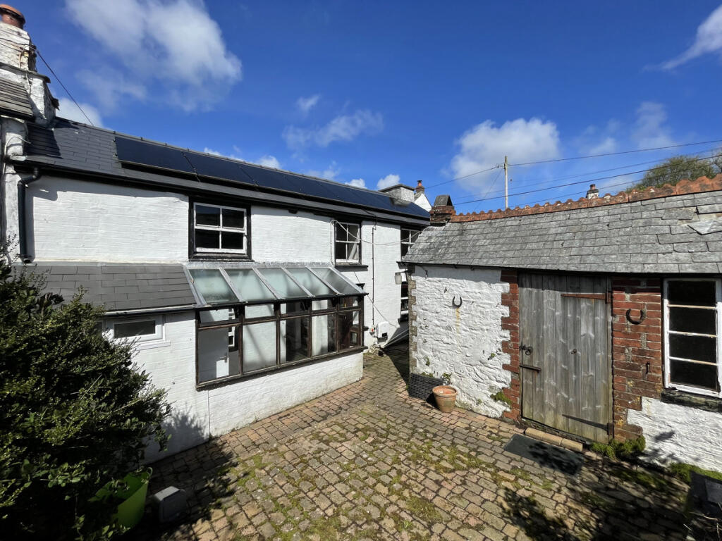 Main image of property: Tredinnick, Duloe, PL14