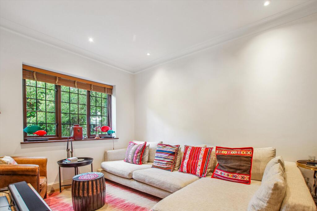House in London - View 3