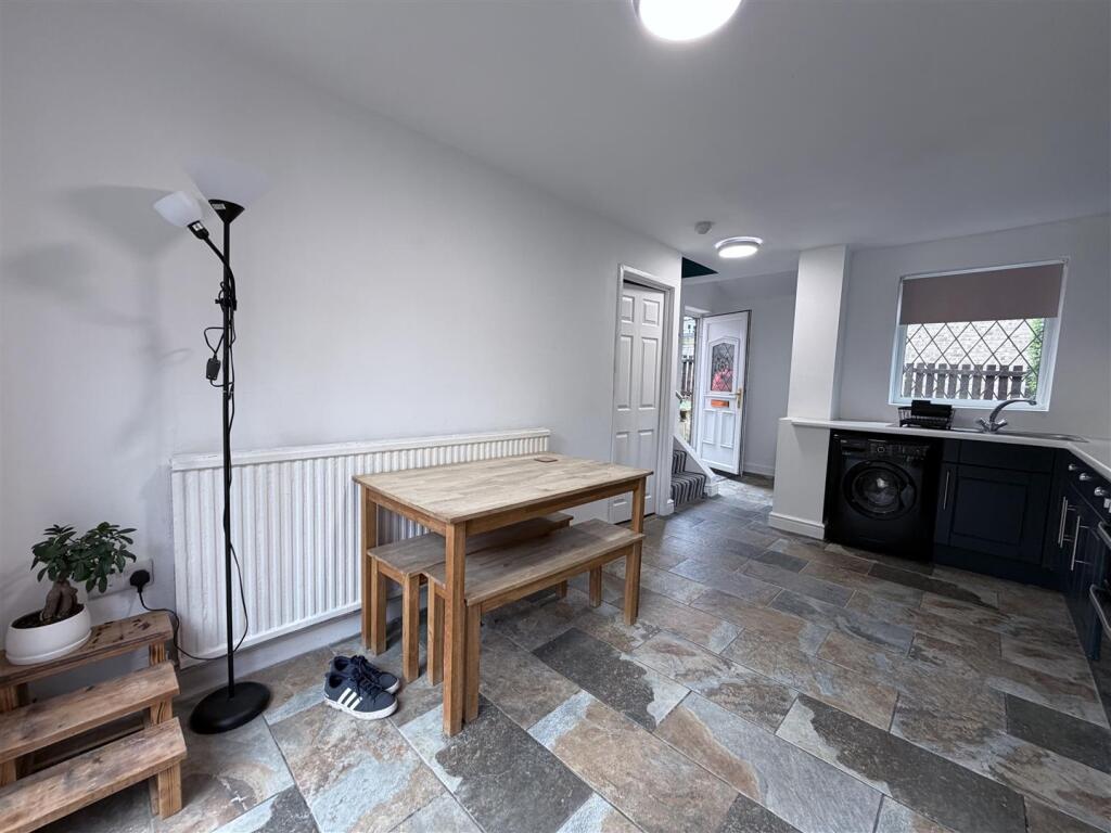 Bellmount Green, Bramley, LS13 photo 5