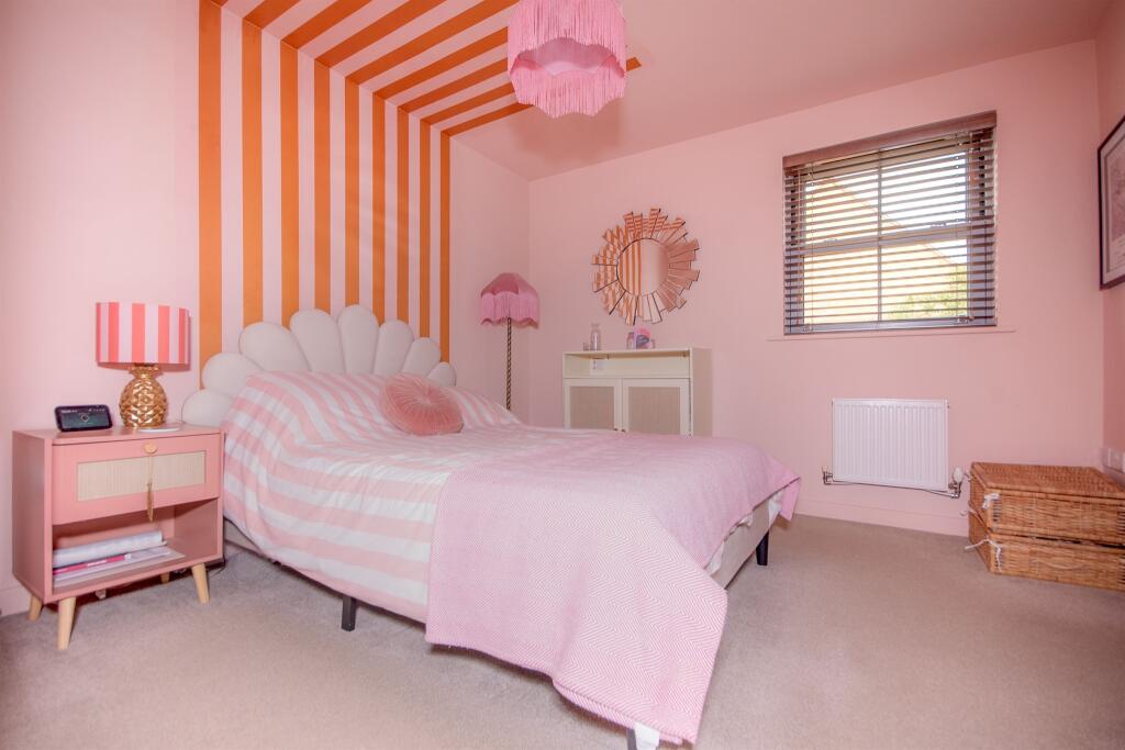 House in Northampton - More