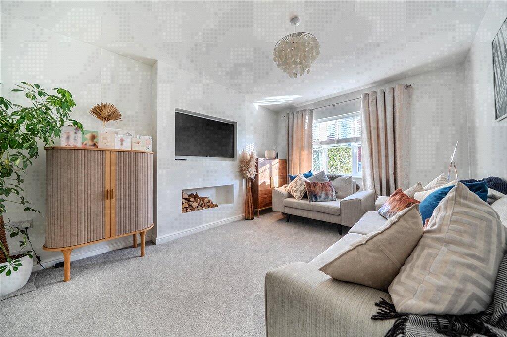 House in Southampton, Scrag Hill, North Baddesley - View 3