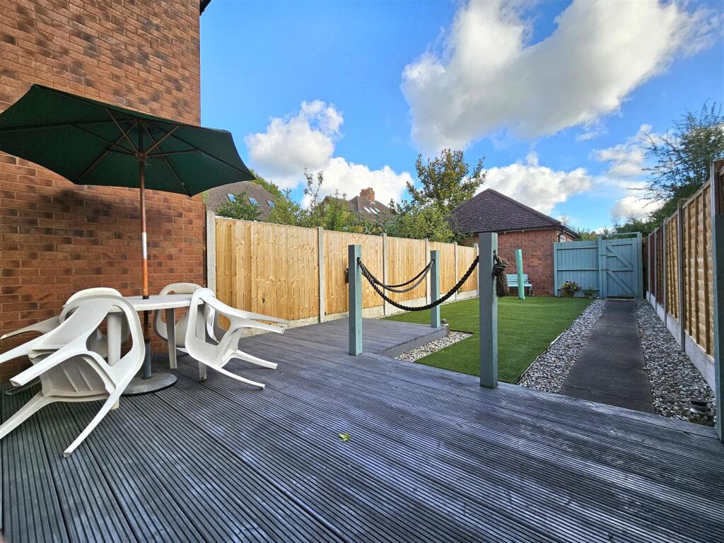 House in Solihull, Ulverley Green - View 2