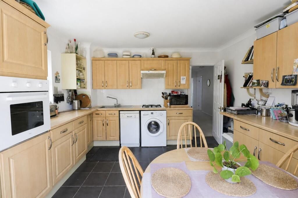 House in Rushmoor, South Farnborough, Farnborough - View 5