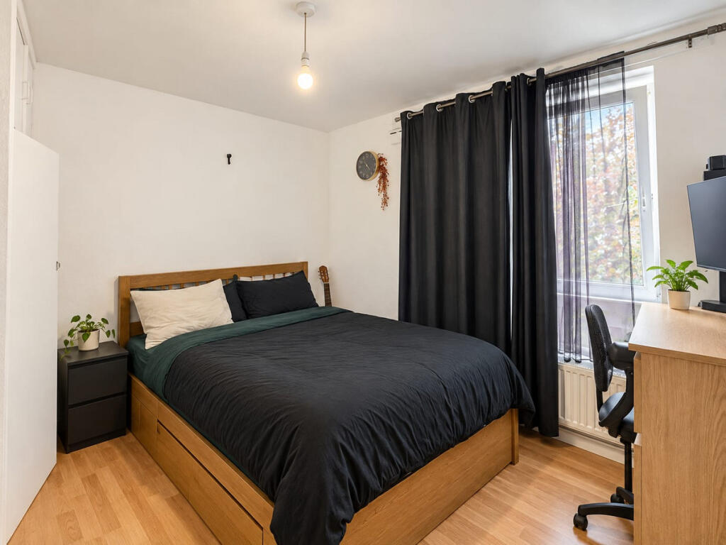 Apartment in London - View 3