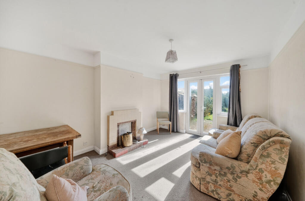 3-bed semi-detached on Kenilworth Avenue, East Oxford, £525,000