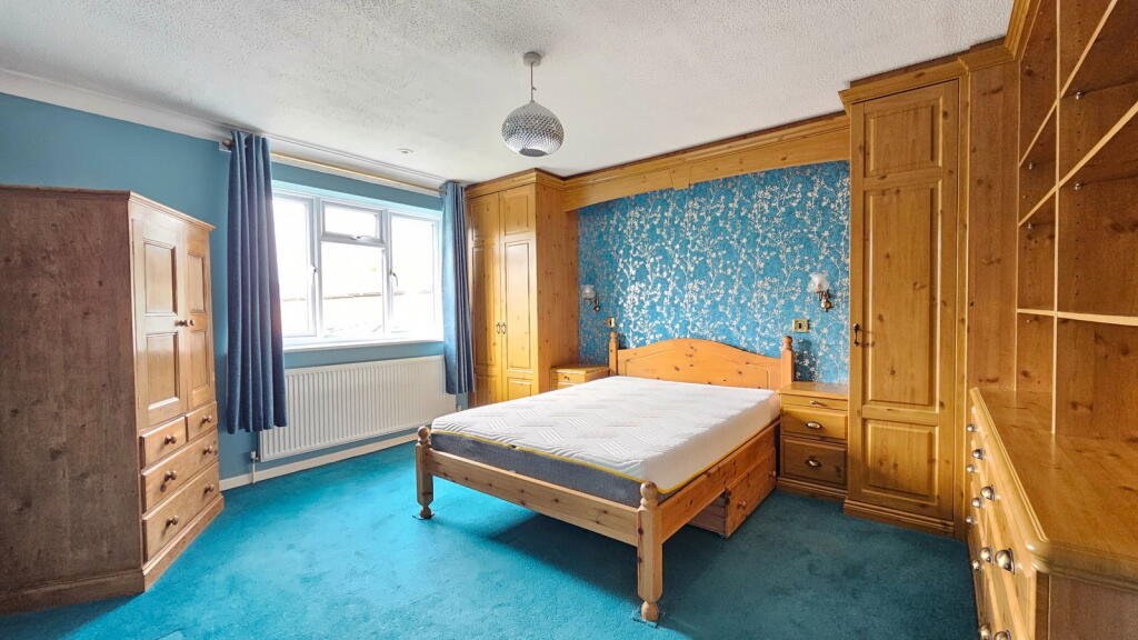 Walton Way, Newbury, RG14 2NZ - View 6