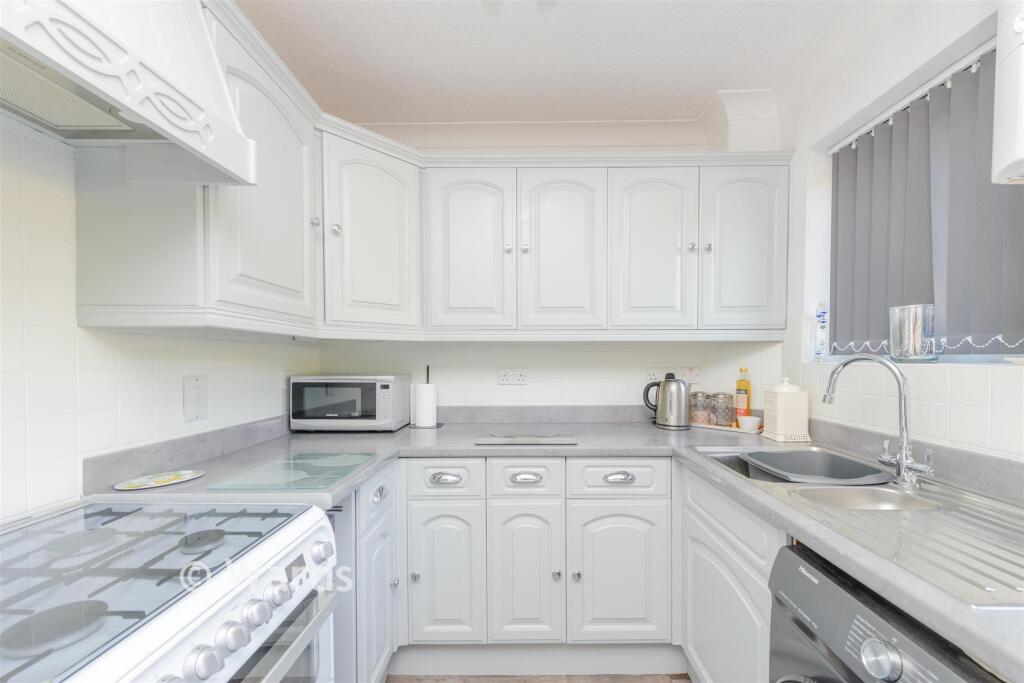 Main image of property: Chapel Wood, New Ash Green, Longfield, Kent