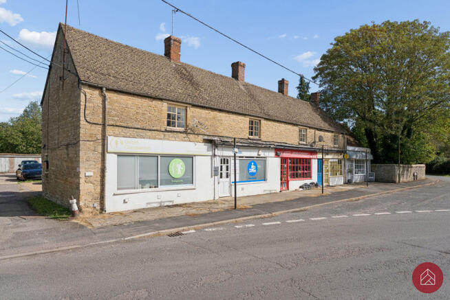 Access to Courtyard & Garages