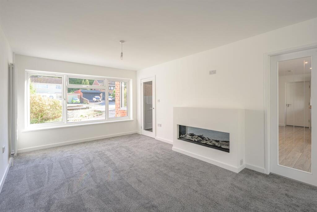 House in Dudley, West Midlands - View 2