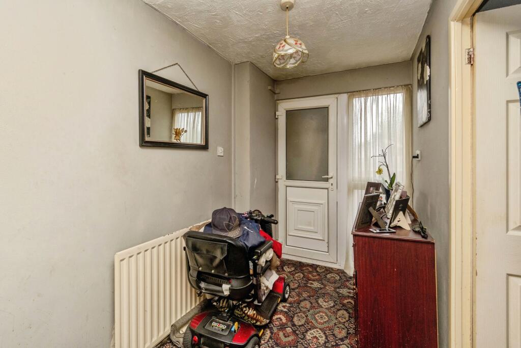 House in Walsall, West Midlands - More
